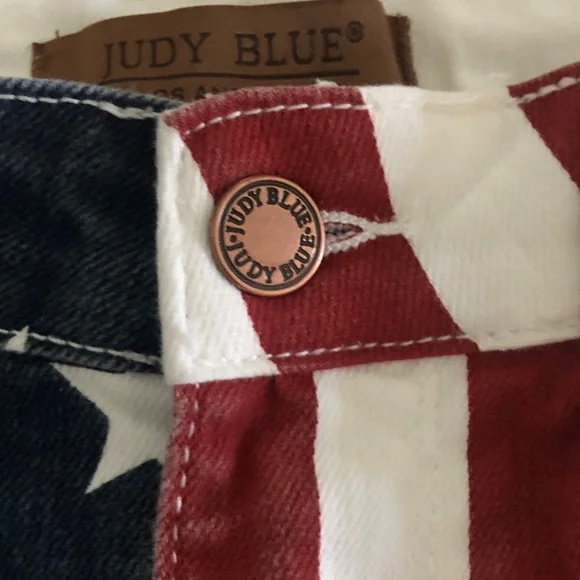 Judy Blue Star and Stripe raw hem  Denim Shorts L American Flag USA - Picture 5 of 9